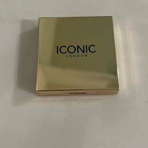 Iconic London Multi Use Cheek Glow in Kissed by the Sun